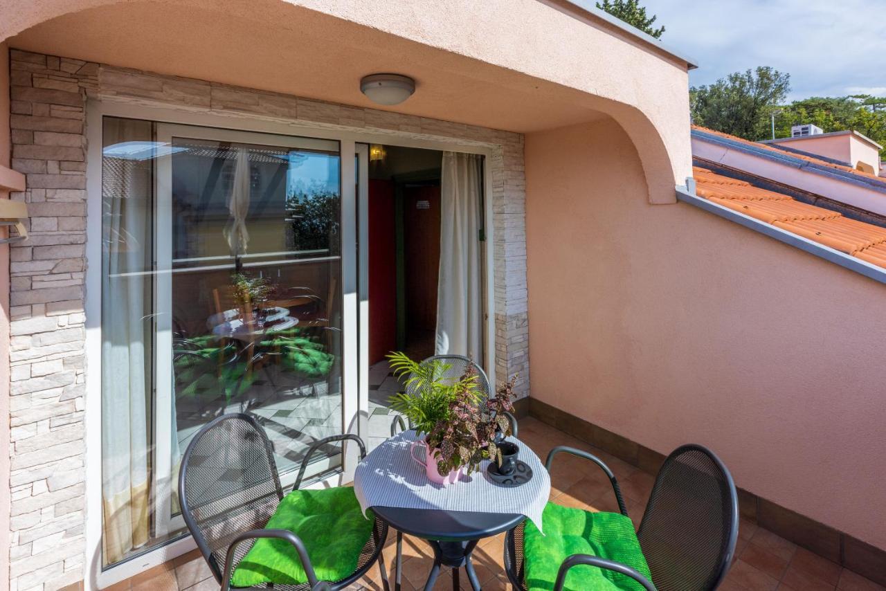 Apartment Riky Crikvenica Exterior photo